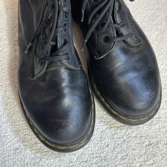 EUC Dr. Doc Martens Black Leather Boots - Picture 2 of 8